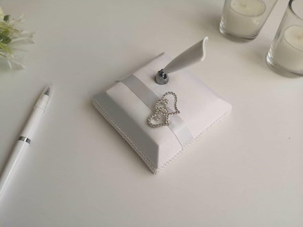 White Heart Wedding Pen WHP19