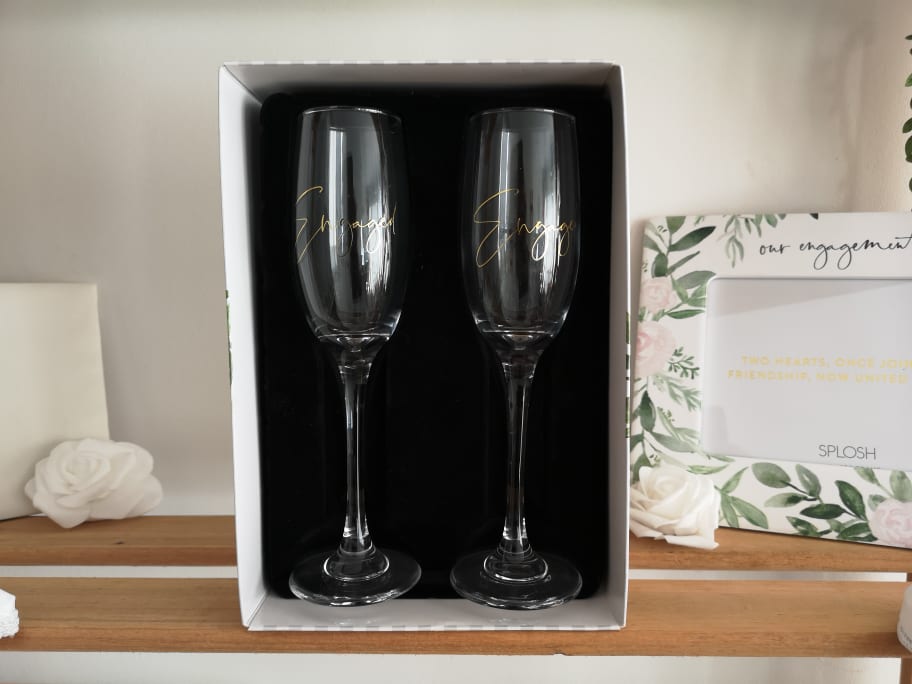 'Engaged' Champagne Flutes FCF23
