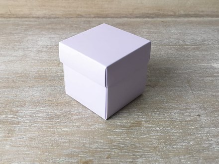 Light Purple Favour Boxes 10p LP102