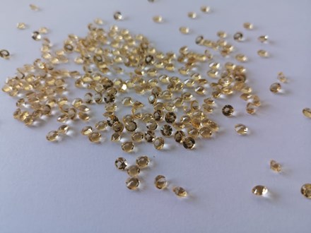 Champagne Gold Scatters 5000p L7934
