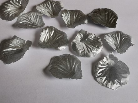 Silver Scatter Petals silver-petals